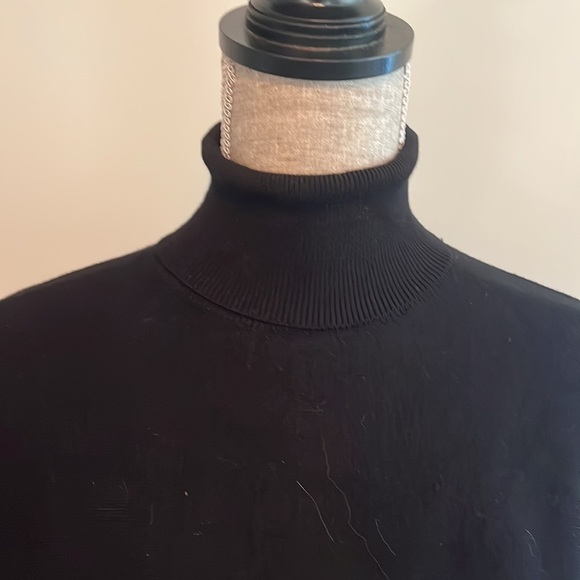 ZARA MOCK NECK CROPPED KNIT SWEATER SIZE SMALL GOOD CONDITION BLACK - Picture 2 of 5